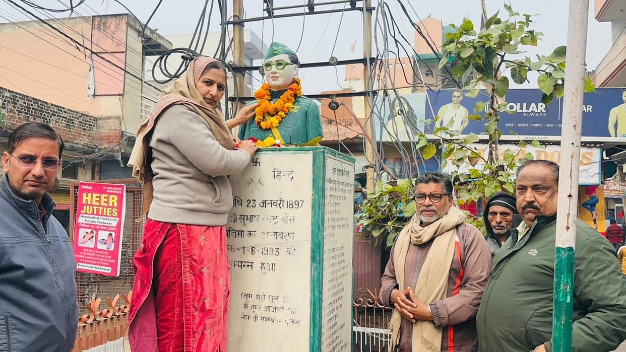 Chairperson Saroj paid tribute to Subhash Chandra Bose