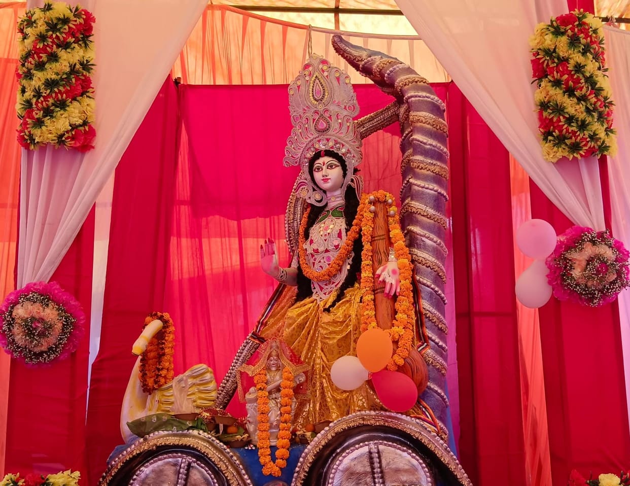 Wearing yellow attire, worshiping Goddess Vagdevi welcomed spring.