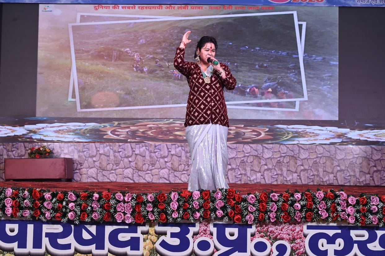 Feet dance to the spring showers in Kauthag