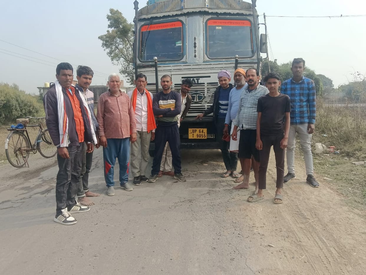 Villagers protested against the movement of overloaded vehicles on the inter-district road.