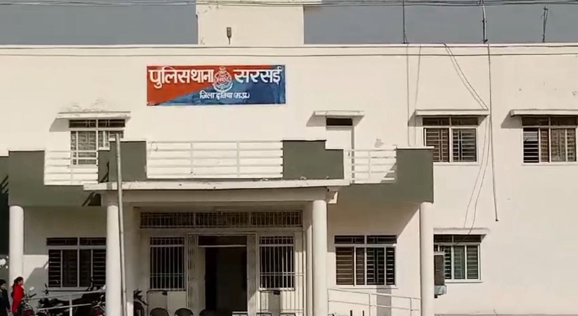 Datia News: One killed, 3 injured in firing at royalty check post over sand dispute, main accused absconding