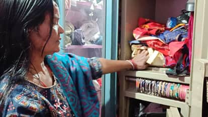 Burglary in Two Locked Houses, Thieves Make Away with Jewellery and Goods Worth Lakhs; Police Investigating