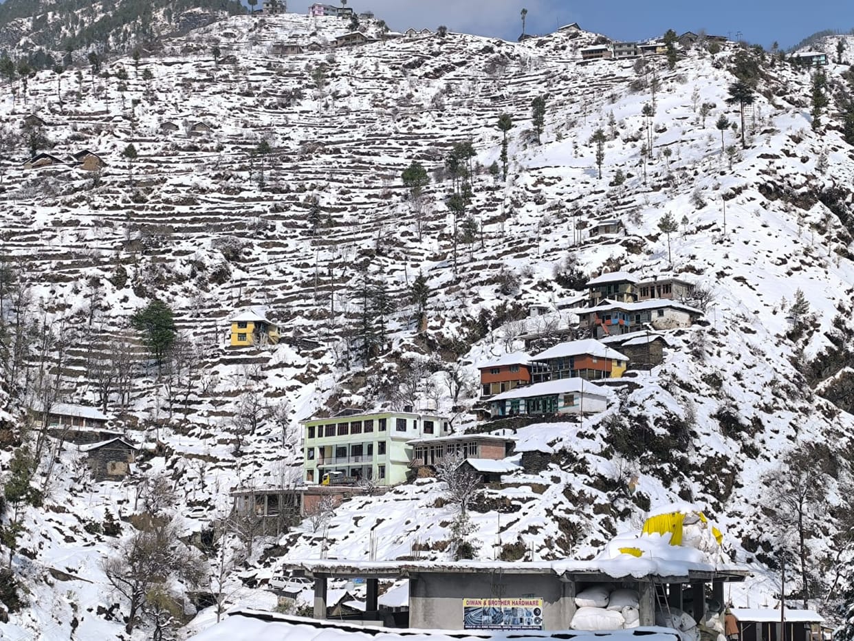 Remote villages of Saraj cut off from communication