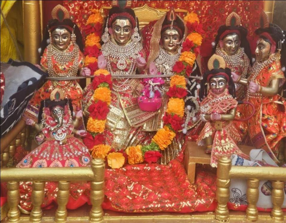 Ashtadhatu idol of Shri Ram Darbar installed in Vishwanath Dham