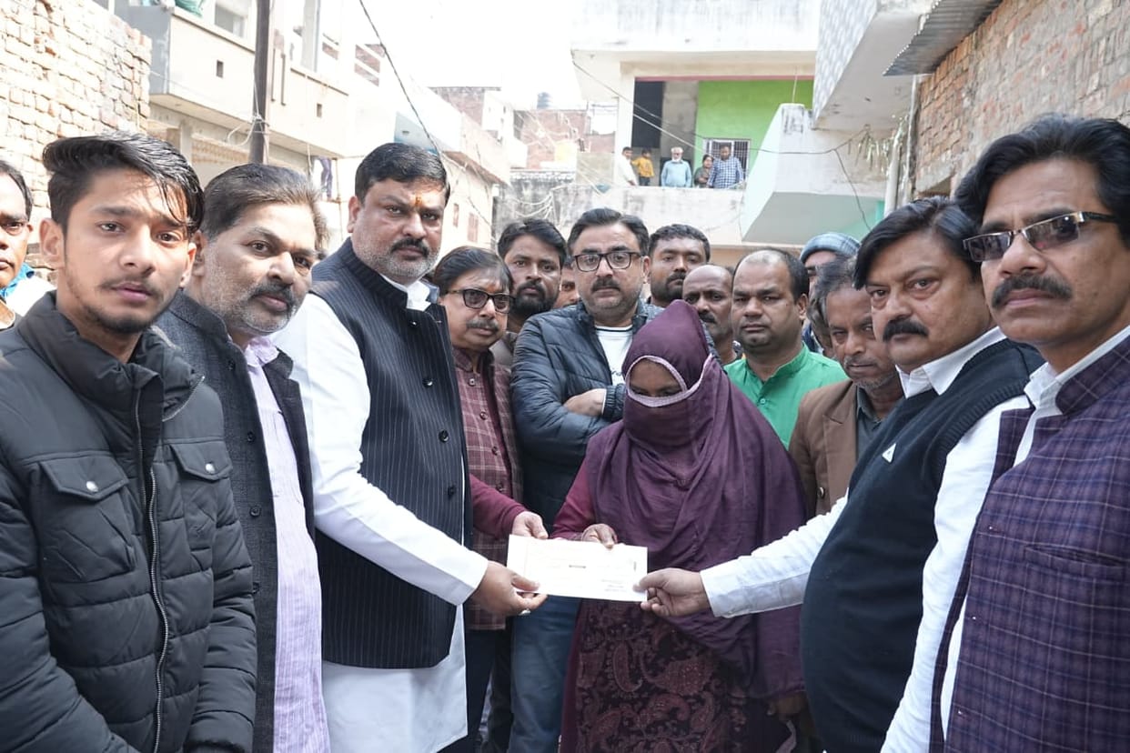 The SP chief sent one lakh rupees to the victim's family
