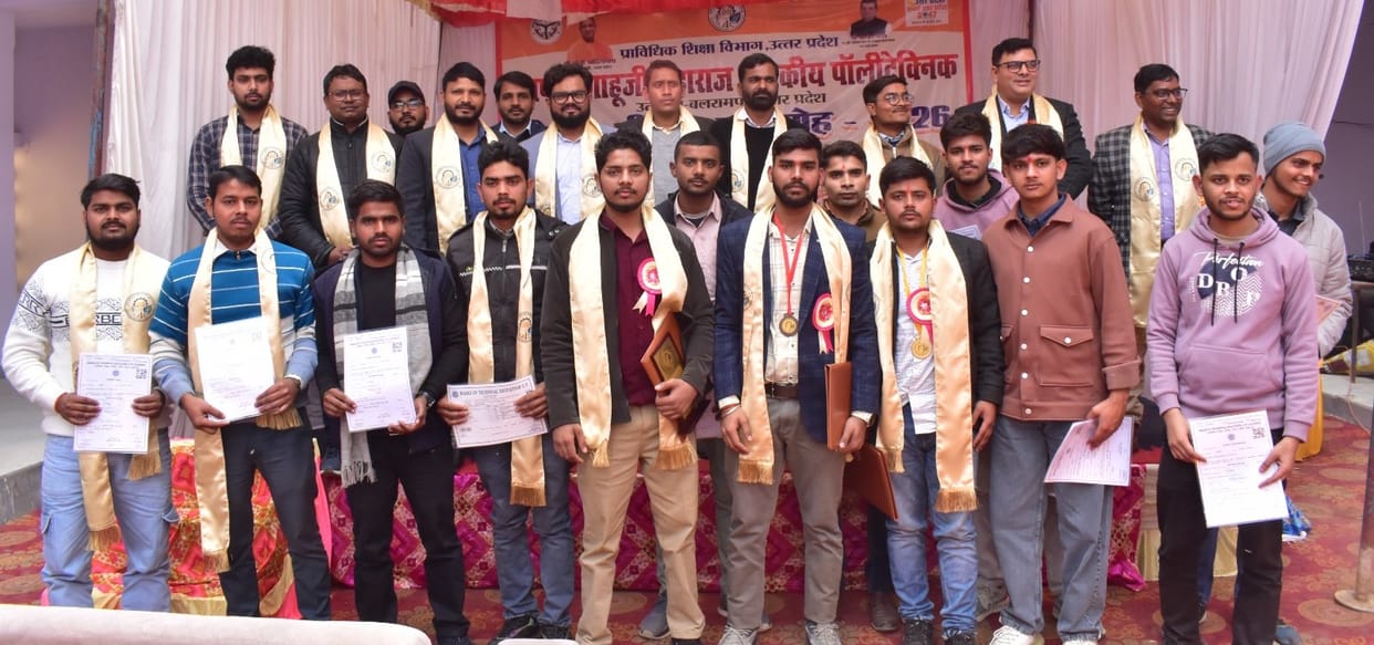 104 students received their diploma certificates at the graduation ceremony