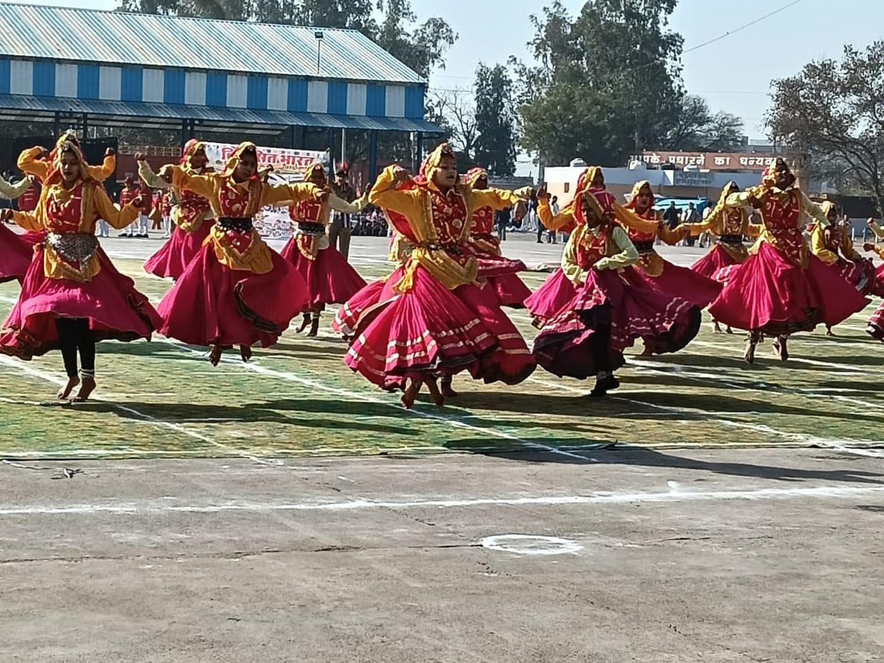 Deputy Commissioner hoisted the flag in the full dress rehearsal for the district level Republic Day celebrations.