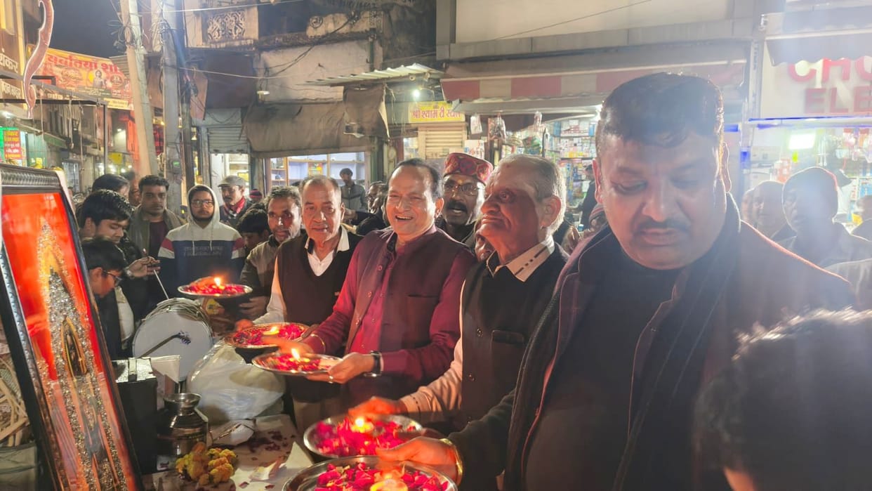 The anniversary of the Ram Temple was celebrated with devotion.