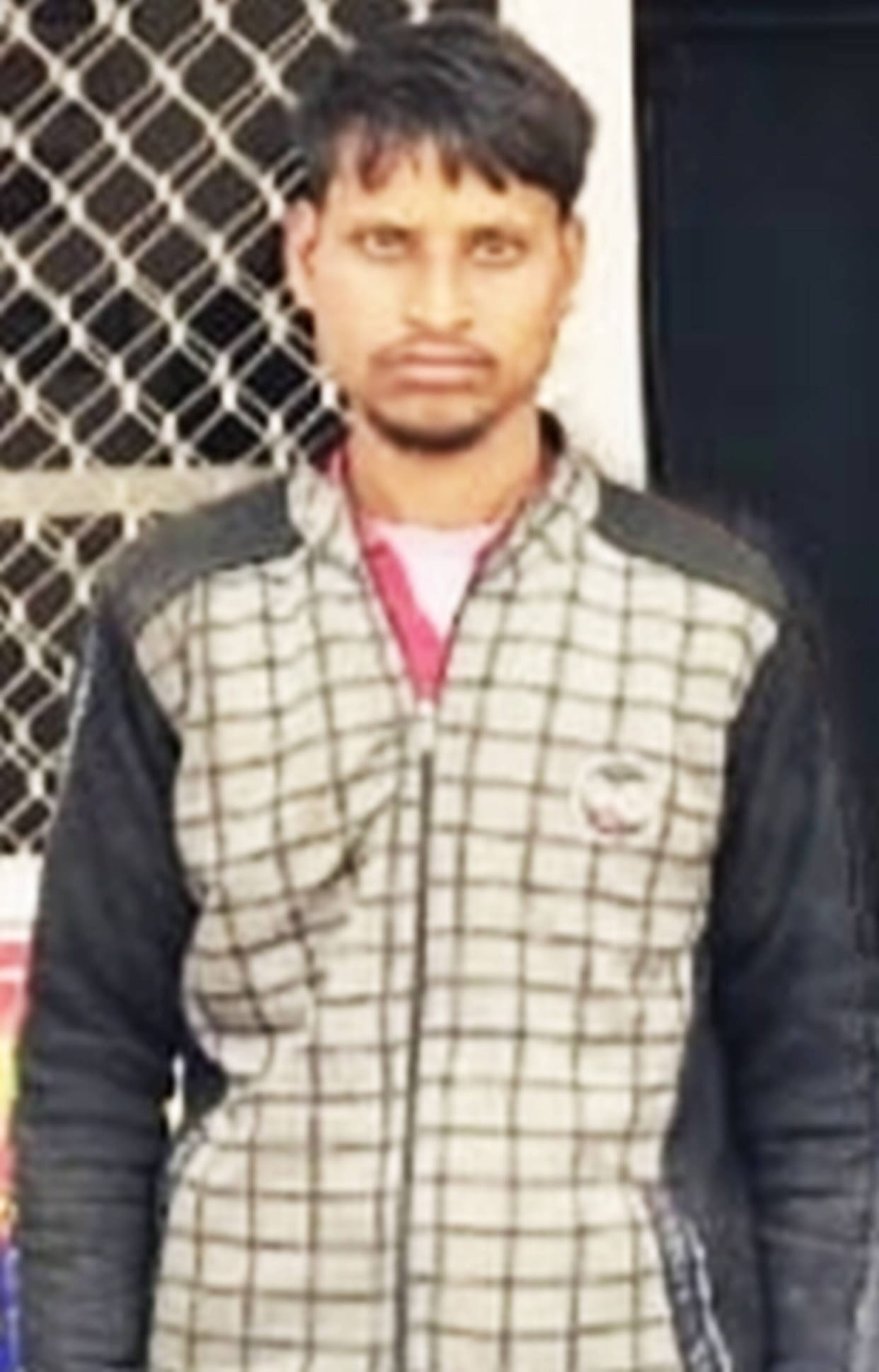 Ashish held the legs of the Etawah youth during his murder.