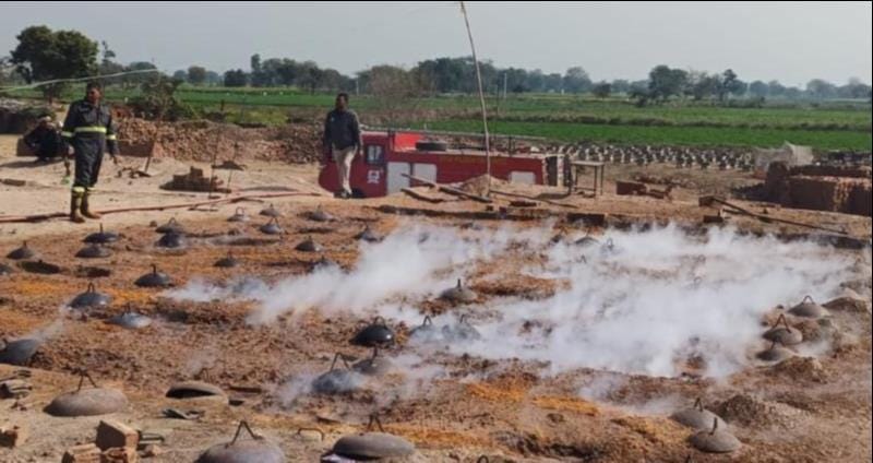 The fire in the brick kiln operating without standards was extinguished.
