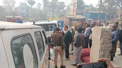 Muzaffarpur Bihar news : admited patient died family says due to lackness of treatment