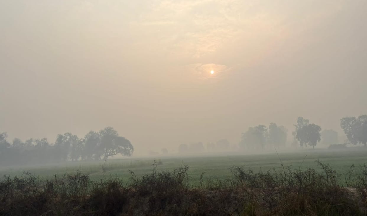 Clouds hovered throughout the day, the temperature dropped by seven degrees, and the cold increased.