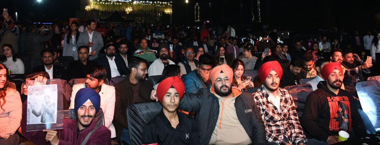 Lucknowites danced to Jassi's songs