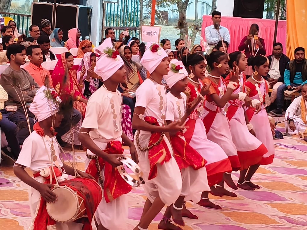 The hills of Vindhya and the soil of Sonanchal are the pride of the state: Ravindra