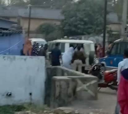 Suspicious activities uncovered in a residential area five women and three young men arrested in suspicious ci