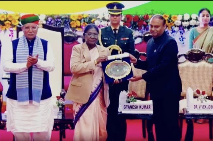 समस्तीपुर डीएम रोशन कुशवाहा को राष्ट्रपति के हाथों मिला सम्मान