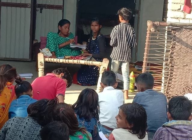 aarati teaches free