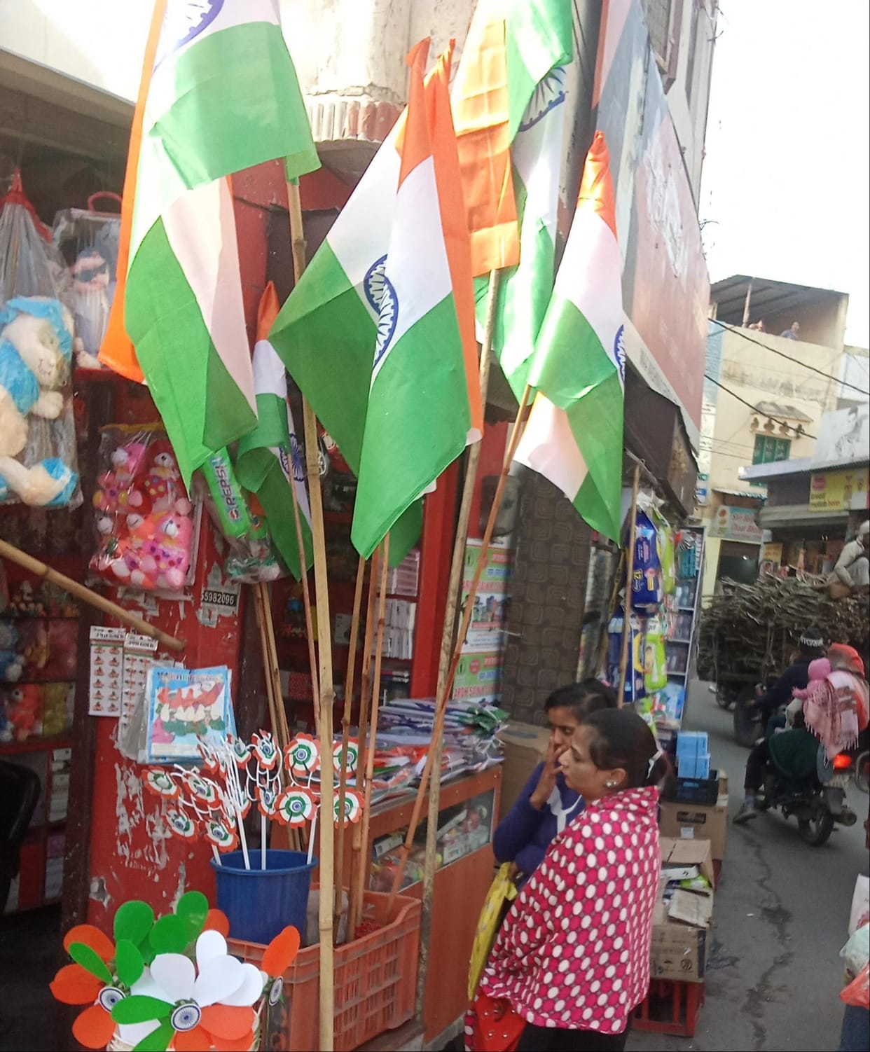 Republic Day: Markets painted in the colours of the tricolour