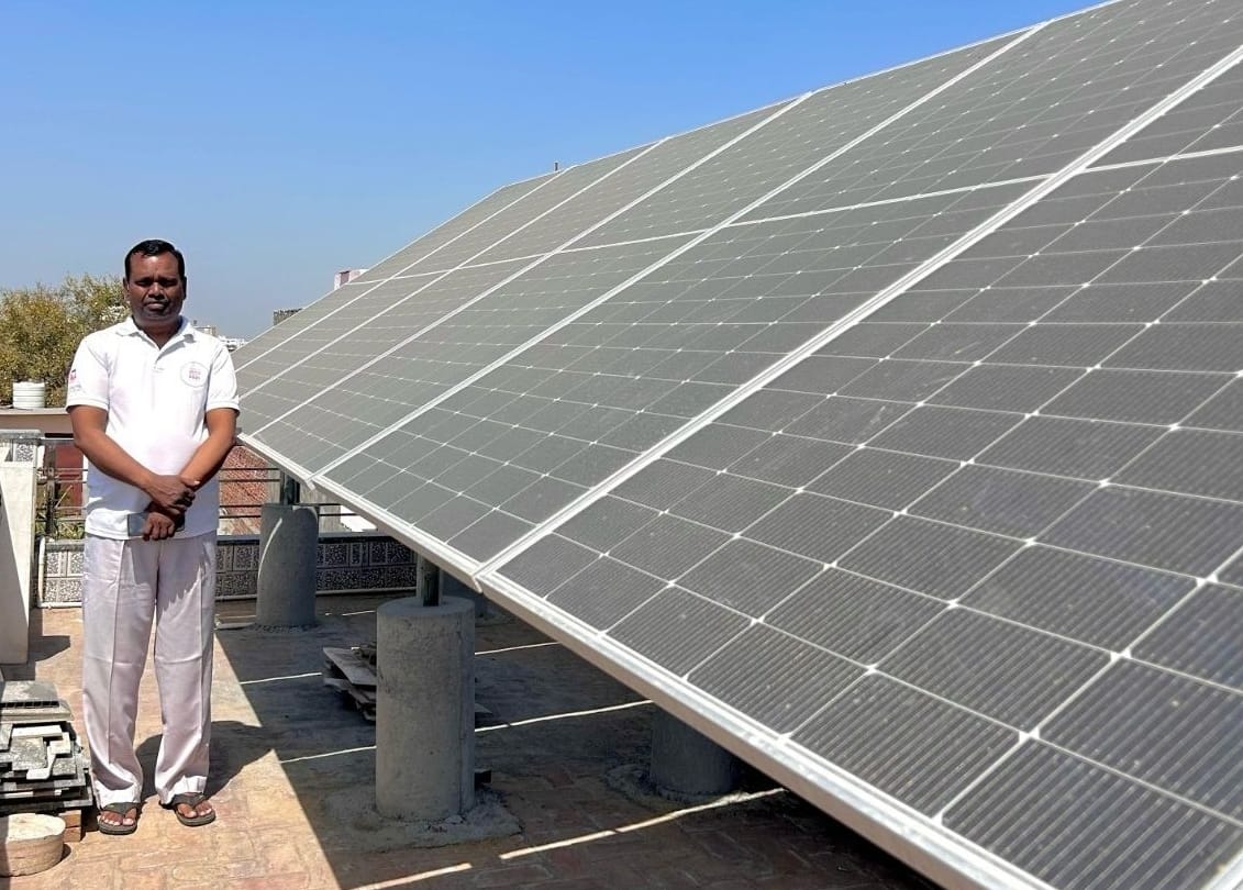 3452 homes illuminated by solar power; Rohtak leads the zone.