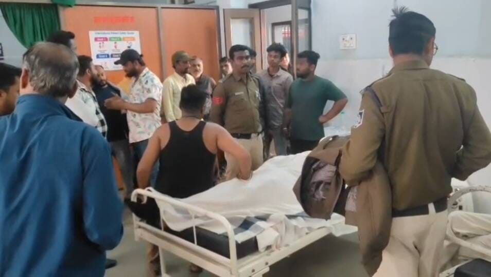 Pickup Vehicle Overturns Near Ganjra Nala Bypass, One Dead, Four Seriously Injured
