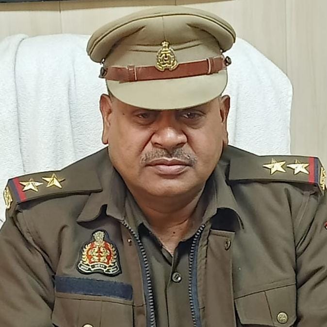 SOG in-charge and Mahewaghat police station chief will be honored.
