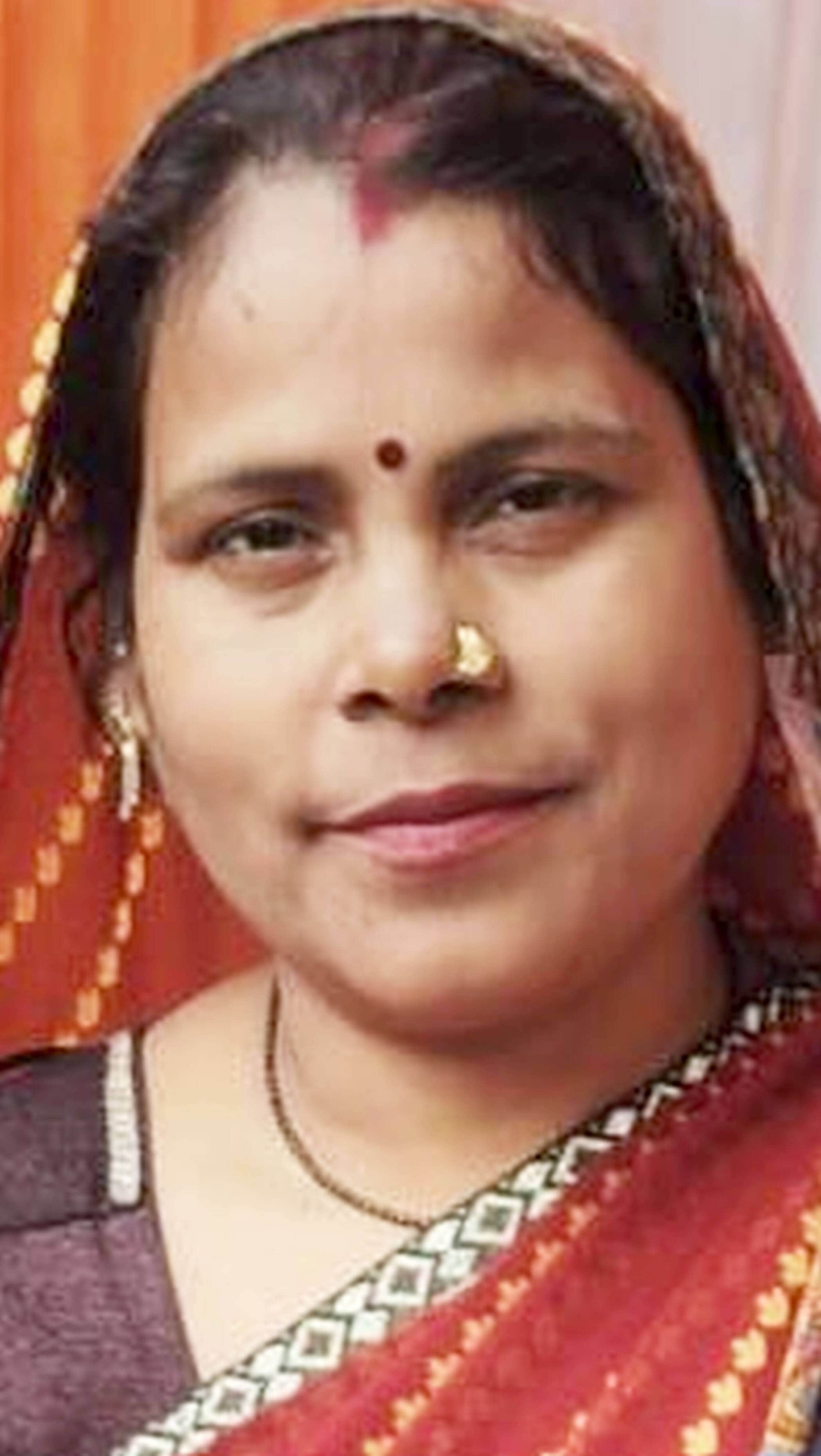 फोटो-06-फास्ट फूड का स्टॉल लगाकर आत्मनिर्भर बनीं ममता। स्रोत स्वयं