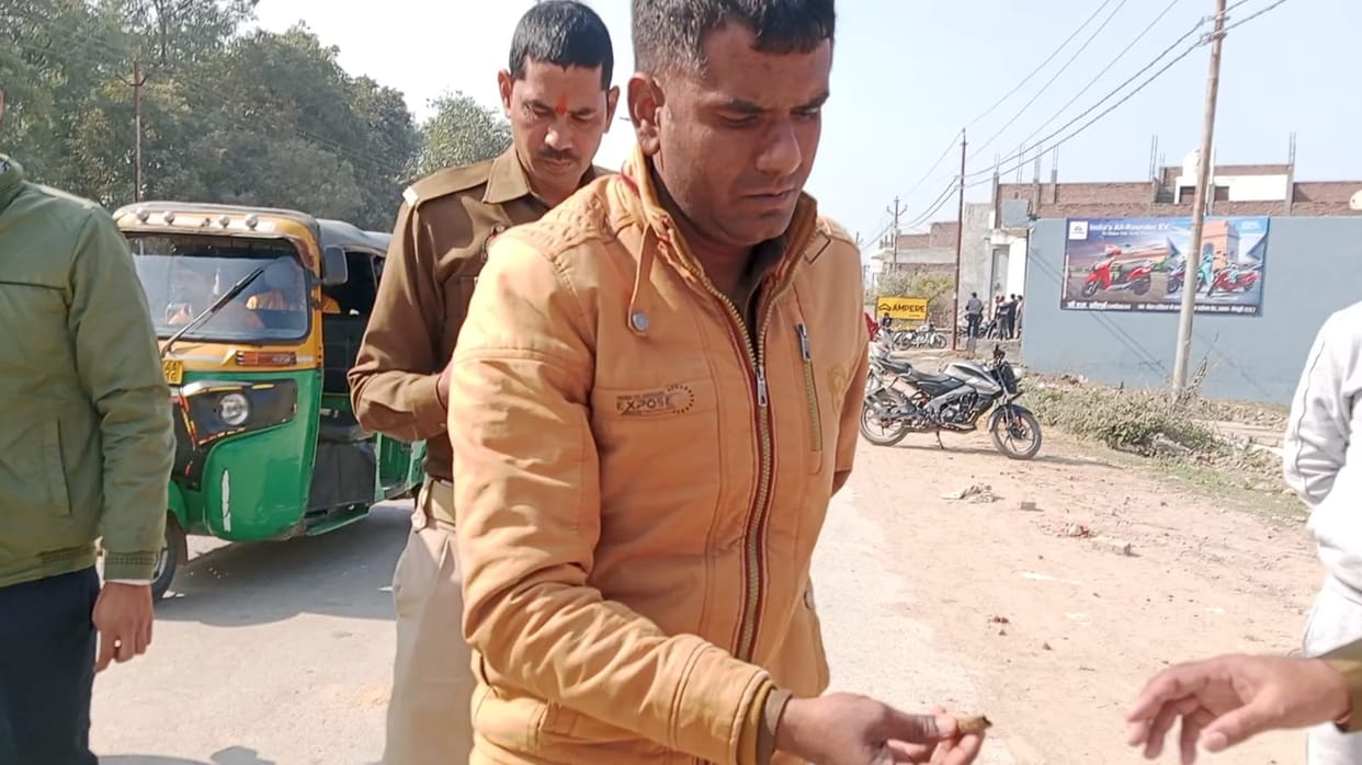 mainpuri news land dispute