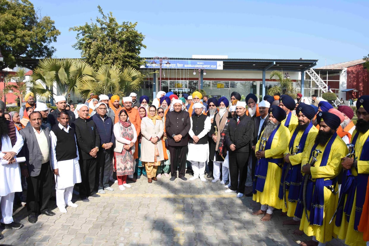 Special flight departed for Takht Sachkhand Shri Hazur Sahib Nanded, 61 passengers took advantage of the air service