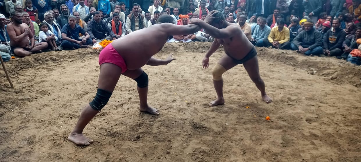 Tomato wrestler defeated the cruel man of Jhansi and won the match.