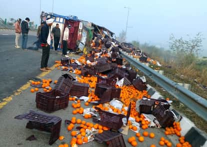 Truck overturns on Purvanchal Expressway, driver injured