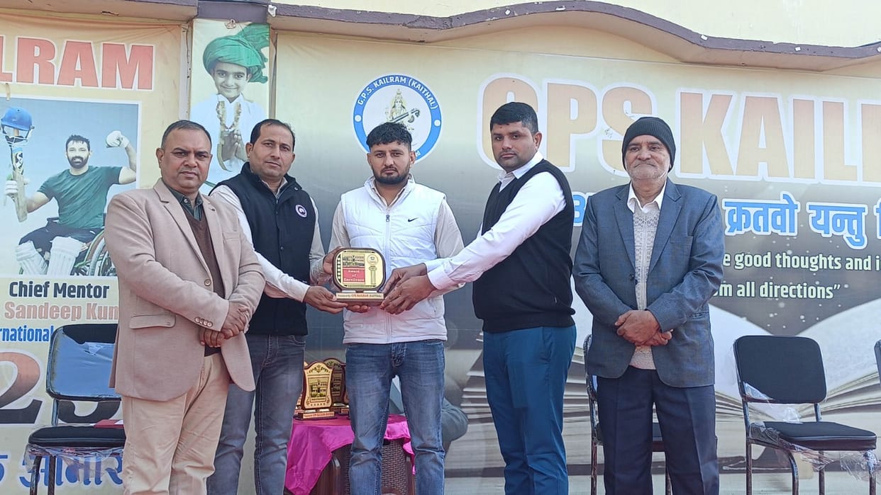 Cleanliness campaign leader Rahul Kundu honored