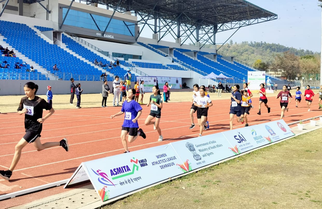 Agrima, Zoya and Gayatri won the triathlon