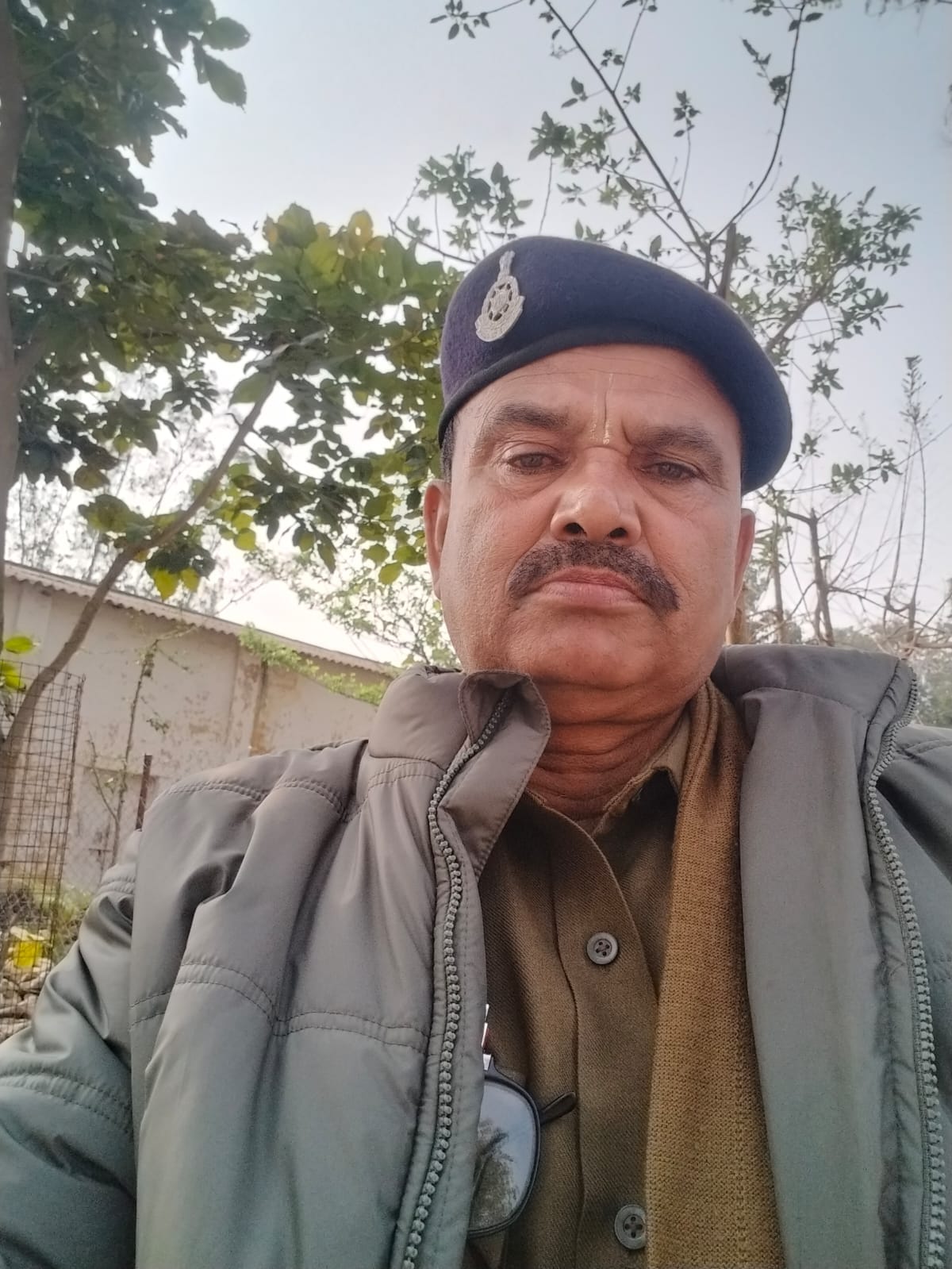 सहायक उप निरीक्षक महेश झा।