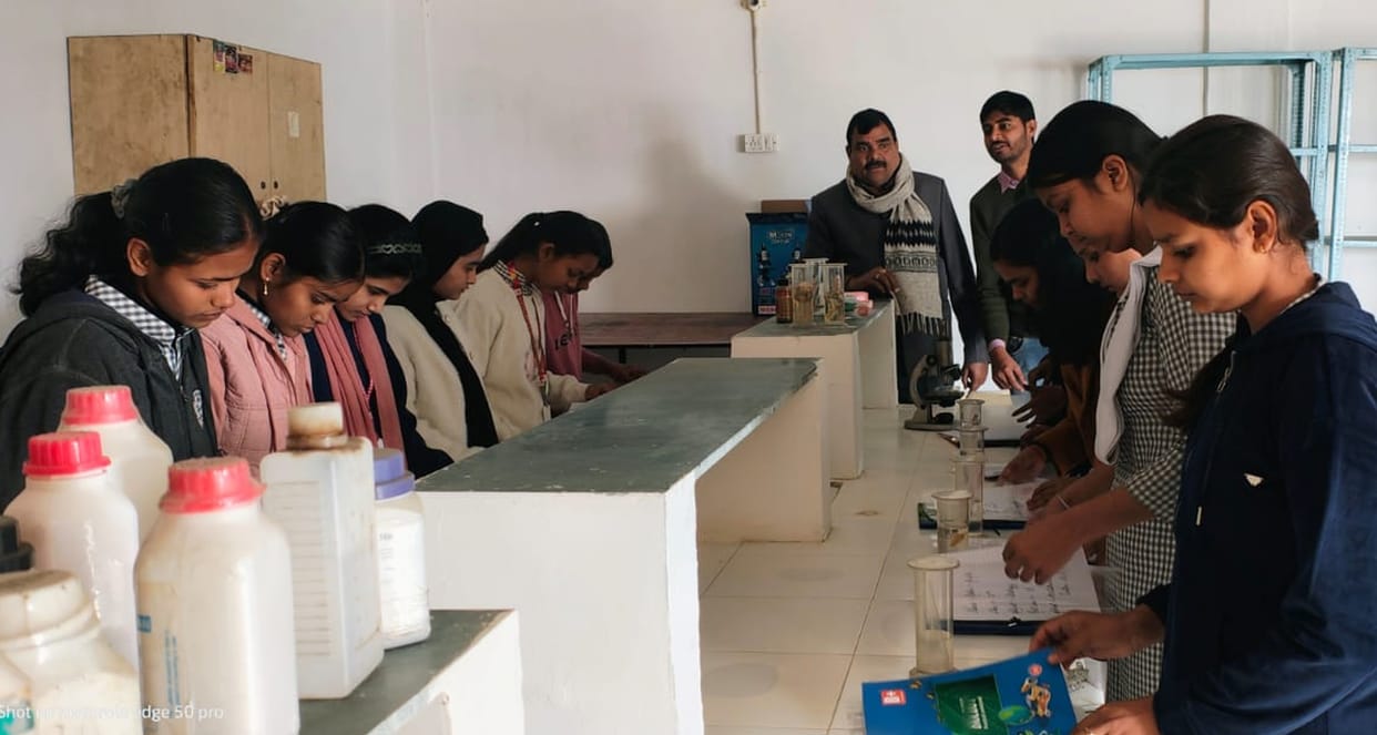 2951 students participated in the intermediate practical exam