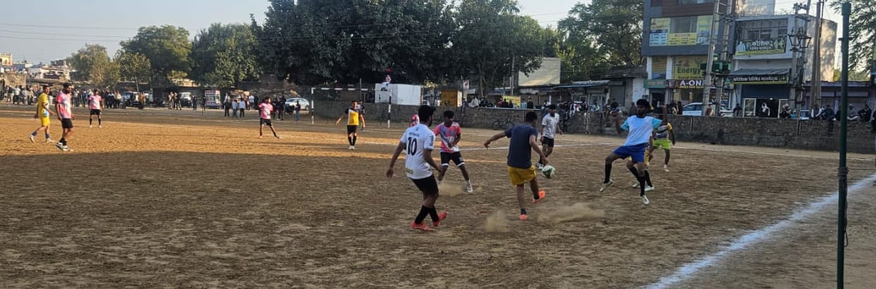 Unhani's team won a prize of one lakh rupees in the four-day football competition.