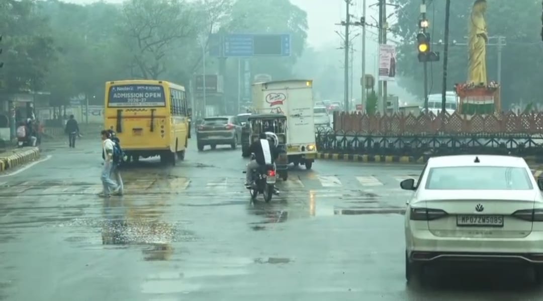 ग्वालियर में 8 घंटे से बारिश जारी