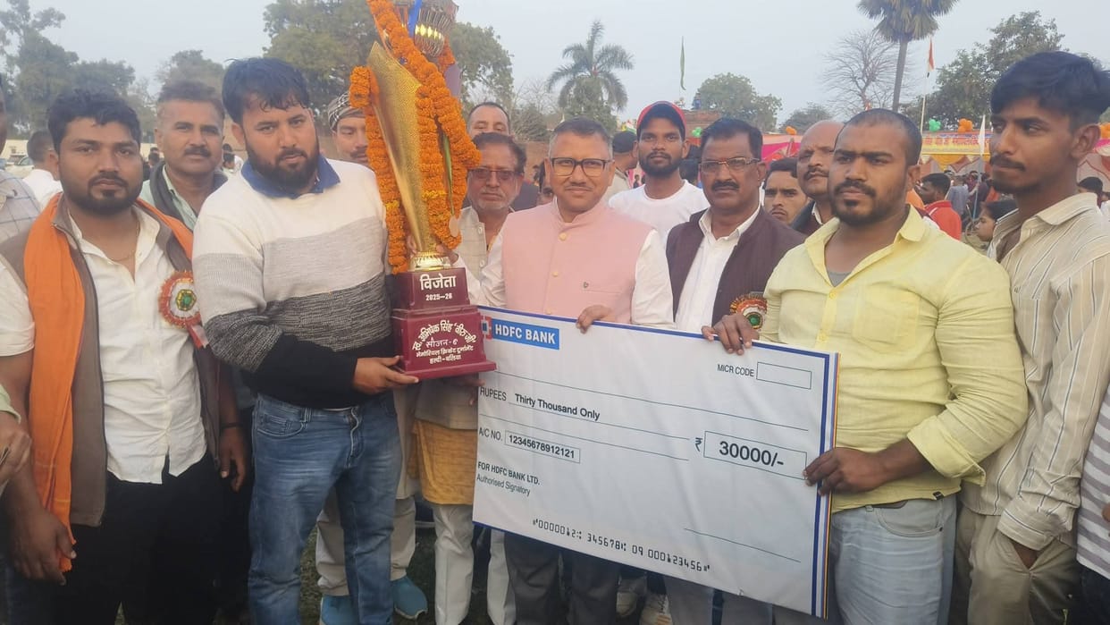 Mau defeated Ghazipur in the final.