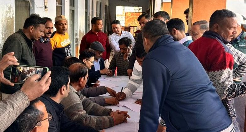 Three contenders for the post of Khatima Chamber of Commerce president