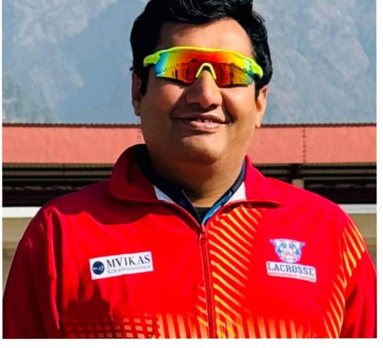 28जेएनडी01: राजपाल रेढू कोच।