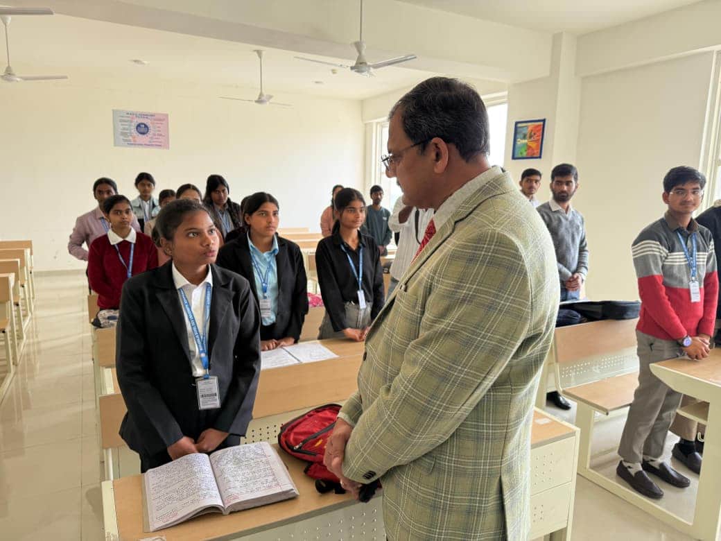 40 : सुहेलदेव विश्वविद्यालय में पूर्वांचल बाजार की वृहद कैंपस रिक्रूटमेंट ड्राइव मेंं शामिल व