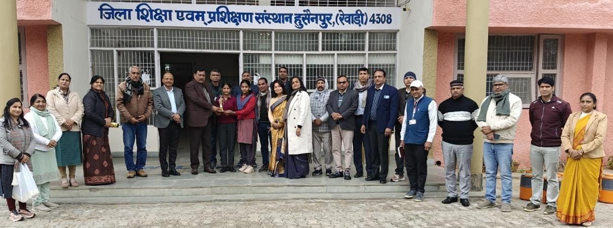 Raomavi Sangwadi secured third position in Mock Youth Parliament