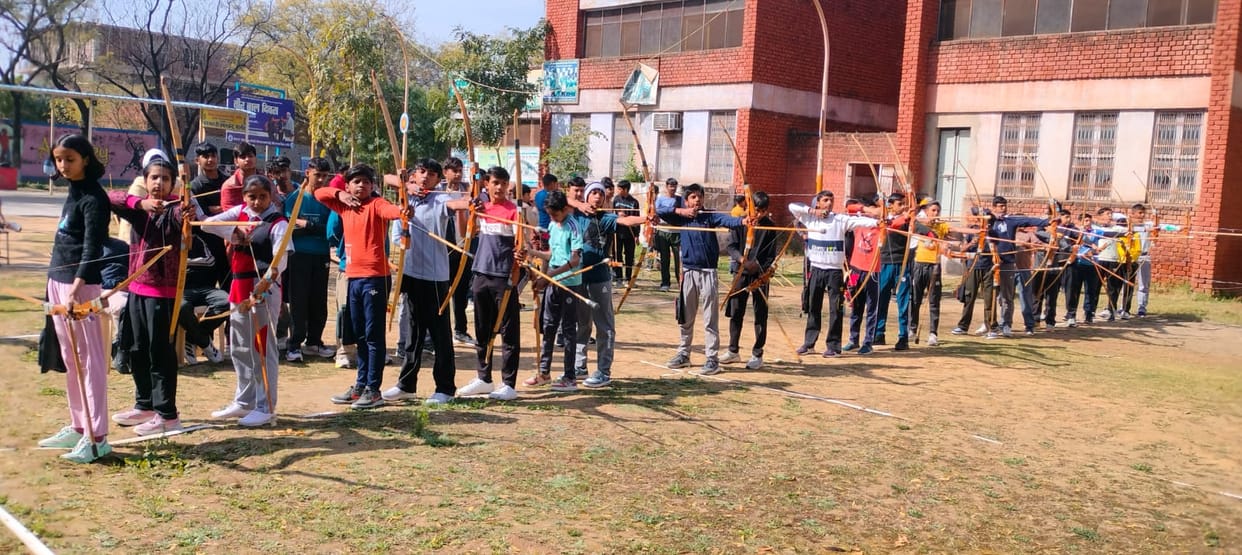 18 women players will participate in the state level archery competition.
