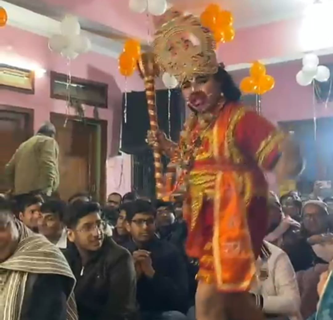 Shri Shyam's praise festival was organised in Mohalla Katla.