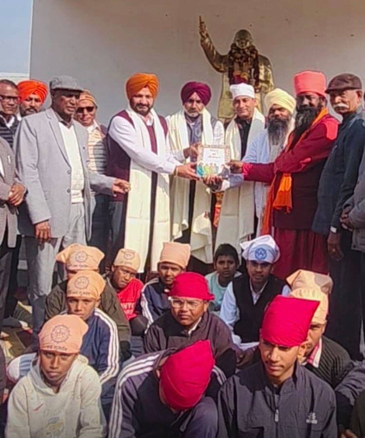 A grand procession of Shri Guru Ravidas Jayanti started from Shahjahapur