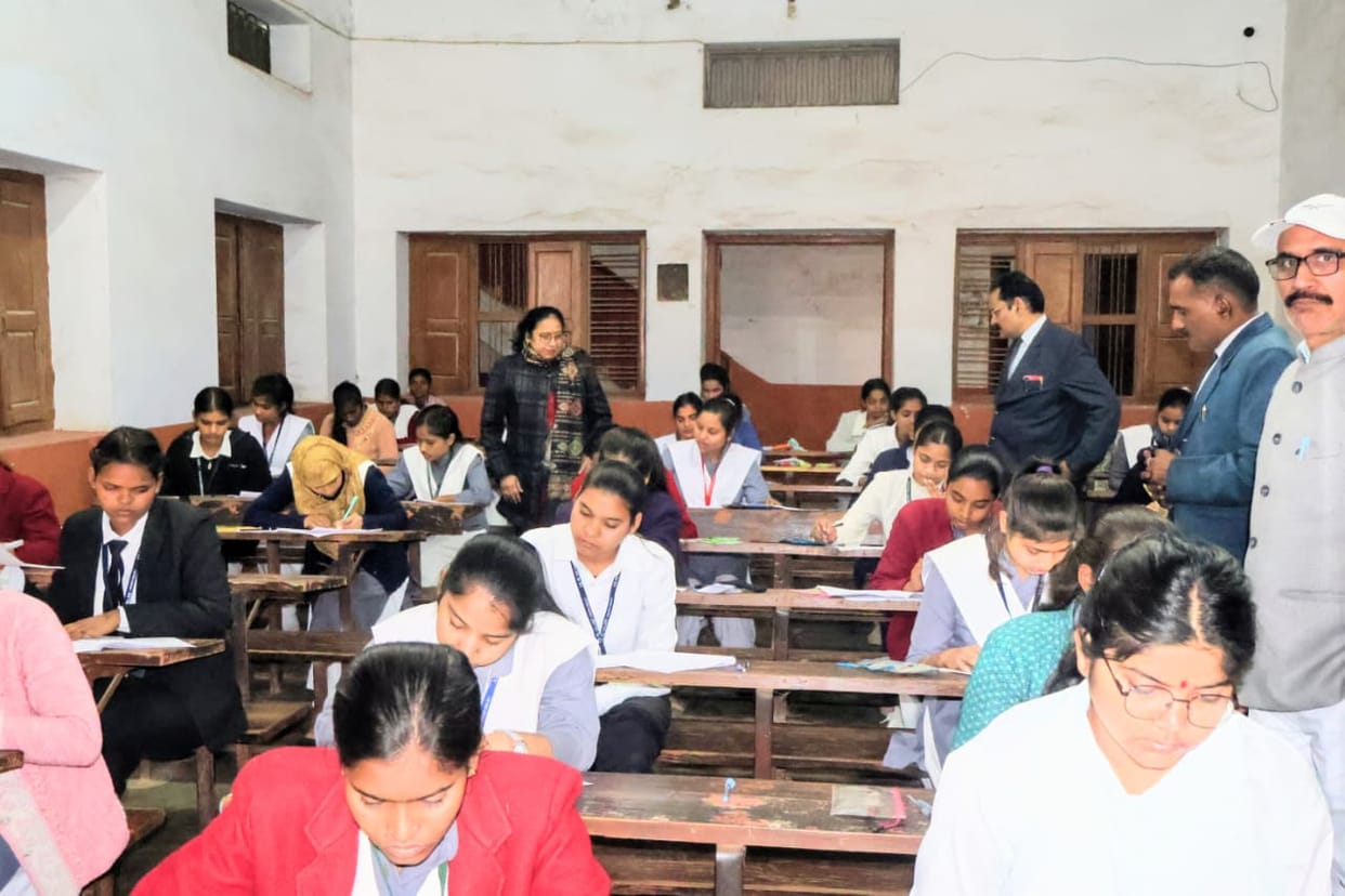 Semester examinations begin in the university, the Vice Chancellor inspects the centres.
