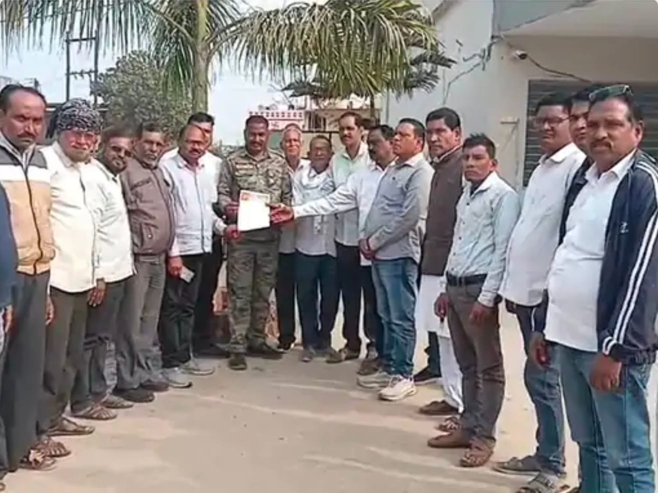 कांग्रेस ने दिया ज्ञापन