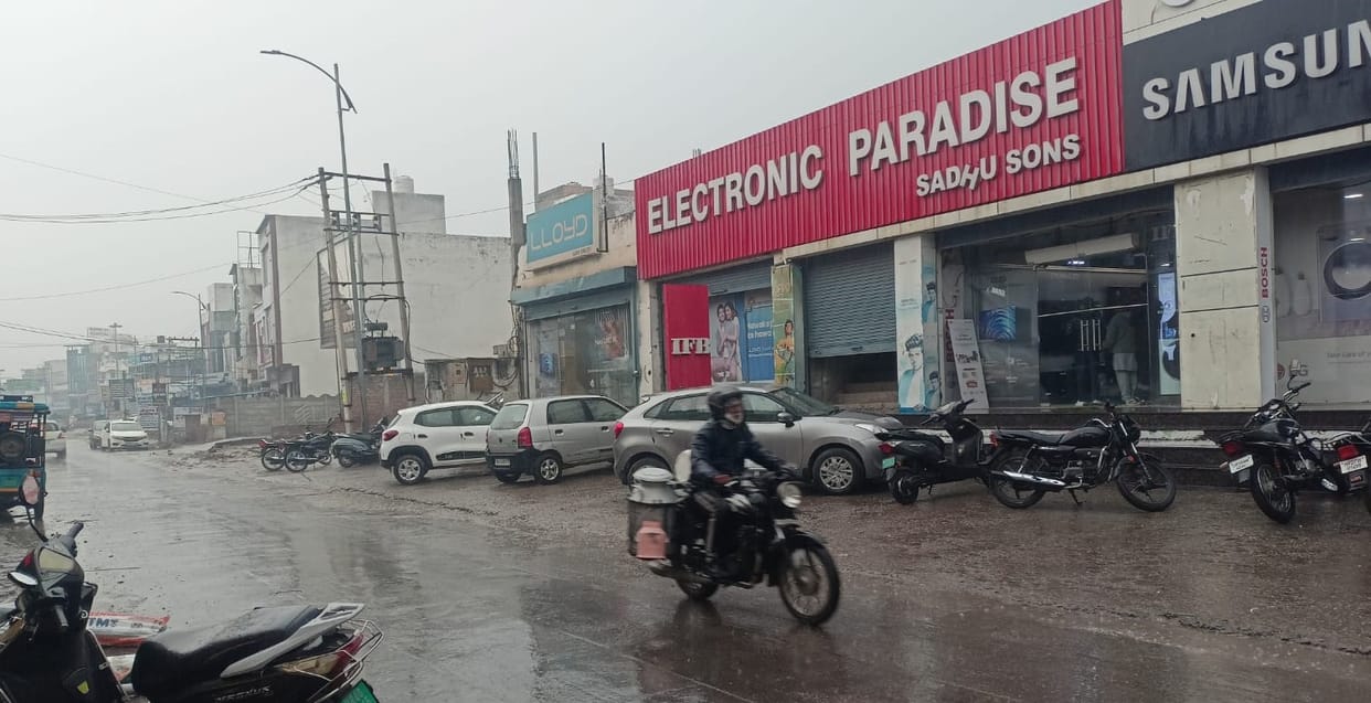 Rain and cold wave increase chill, 29 mm rain falls