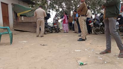 Villagers lock up liquor shop in Umreli protesting against its operation in a dilapidated building in Korba