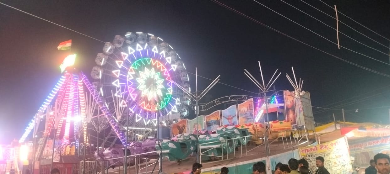 Raink of the big fair since the swing started operating