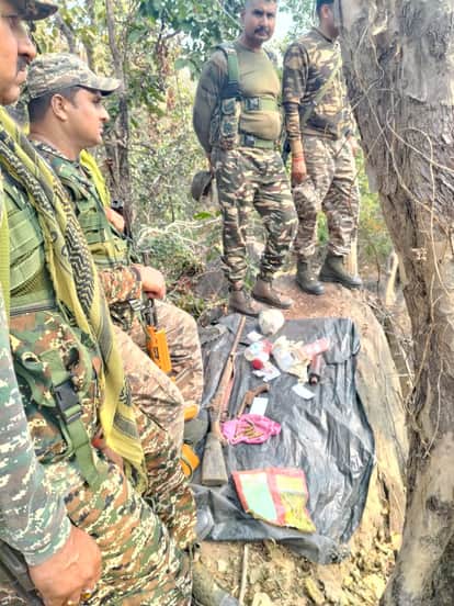 Gayaji News: CRPF recovers large quantity of weapons, ammunition and explosives from a natural cave in forest